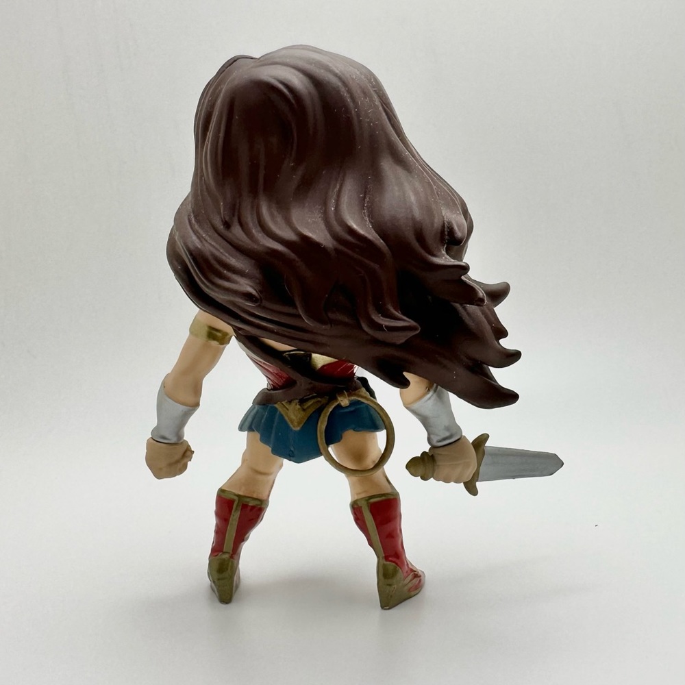💪🏼 Jada Toys Die Cast Metals- Wonder Woman Figurine +FREE GIFT! - Picture 2 of 4